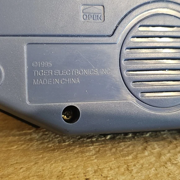 1995 Tiger Electronics Jeopardy Handheld Game W/ 1 Card, No Book USED - Picture 5 of 5